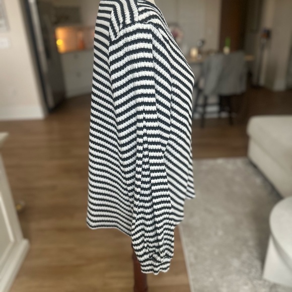 Jessica Simpson Black and White Chevron Blouse - Picture 4 of 7